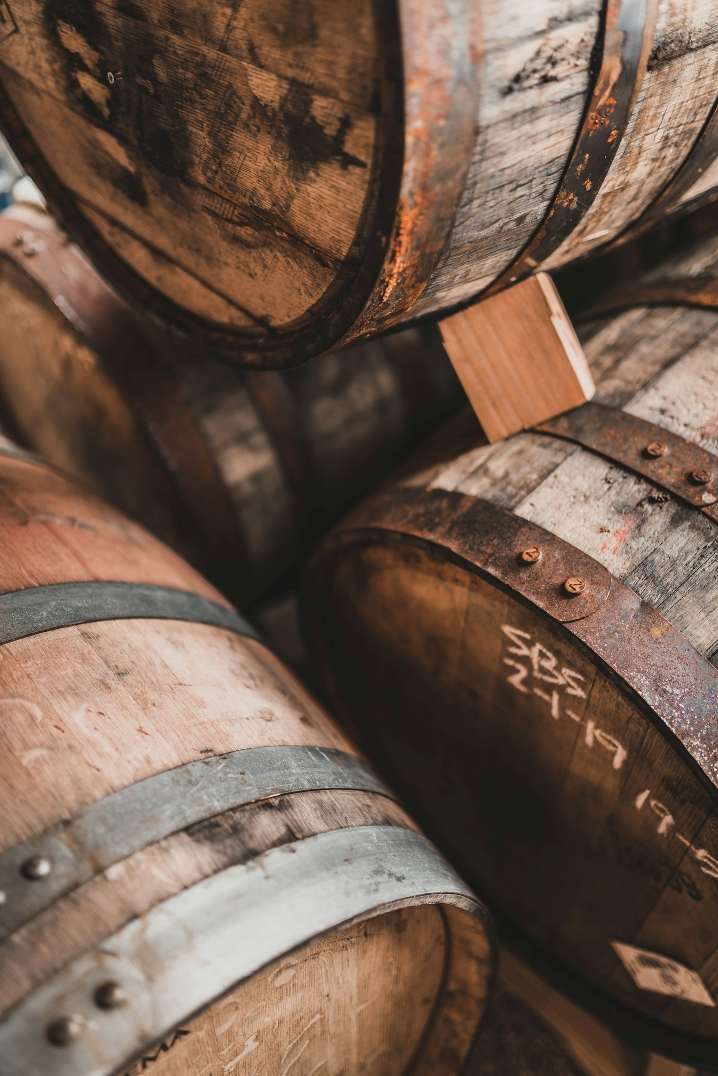Spirits That Complement Hand-Rolled Cigars